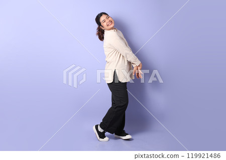 Woman with Braces 119921486