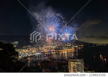 [靜岡縣]熱海煙火大會/俯瞰熱海市的夜景 119923330