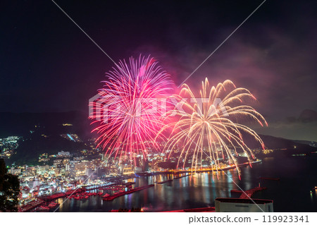 <Shizuoka Prefecture> Atami Fireworks Festival - Night view overlooking the city of Atami 119923341