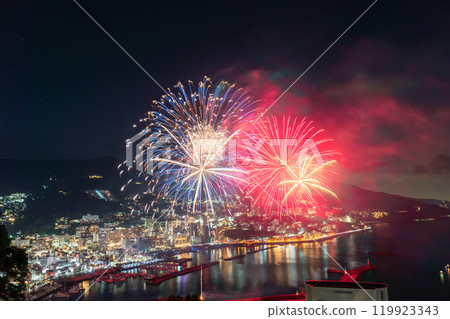 <Shizuoka Prefecture> Atami Fireworks Festival - Night view overlooking the city of Atami 119923343
