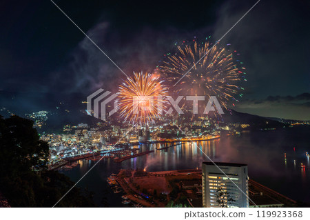 [靜岡縣]熱海煙火大會/俯瞰熱海市的夜景 119923368