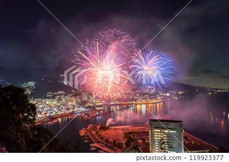 [靜岡縣]熱海煙火大會/俯瞰熱海市的夜景 119923377