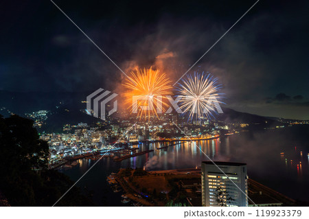 [靜岡縣]熱海煙火大會/俯瞰熱海市的夜景 119923379