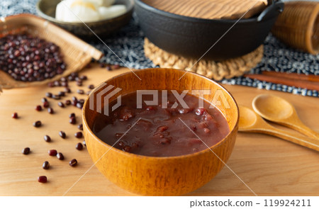 Sweet red bean soup, zenzai, red bean soup, sweets 119924211