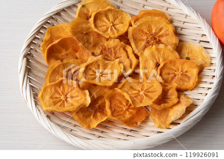 Dried persimmon slices Dried persimmon slices 119926091