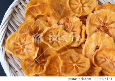 Dried persimmon slices 119926121