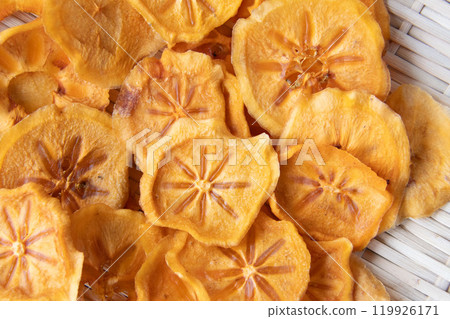 Dried persimmon slices Dried persimmon slices 119926171