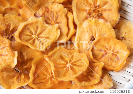 Dried persimmon slices Dried persimmon slices 119926218