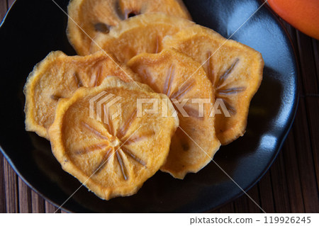 Dried persimmon slices Dried persimmon slices 119926245