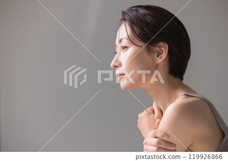 Women's beauty image 119926866