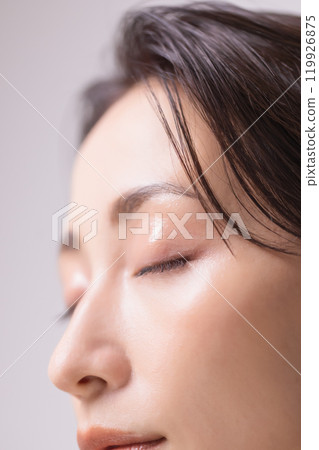 Women's beauty image 119926875