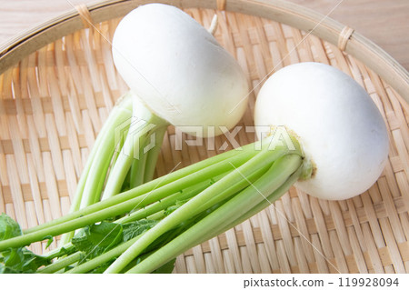 Turnips in a colander 119928094