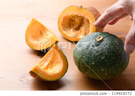 Pumpkin wood grain background Pumpkin wood grain background 119928572