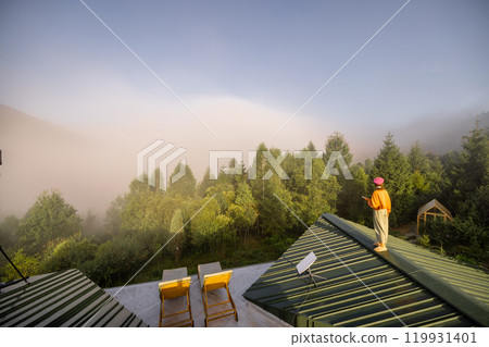 Morning Connection 119931401