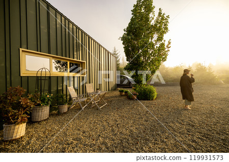 Morning Serenity at a Modern Cabin Morning Serenity at a Modern Cabin 119931573
