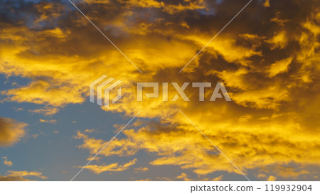 金色的雲彩 119932904