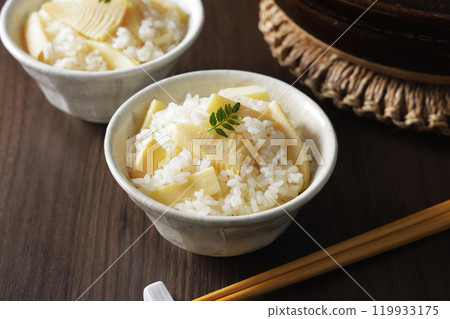Bamboo shoots rice 119933175