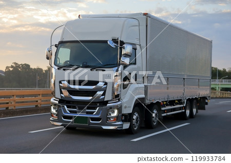 物流卡車 119933784