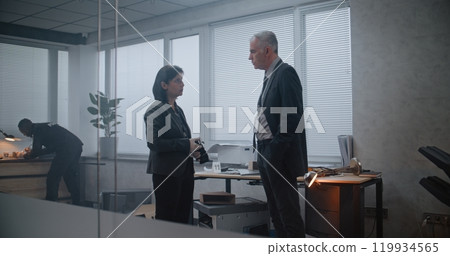 Office robbery case: Female criminalist takes photos of evidence, then talks to male detective Office robbery case: Female criminalist takes photos of evidence, then talks to male detective 119934565