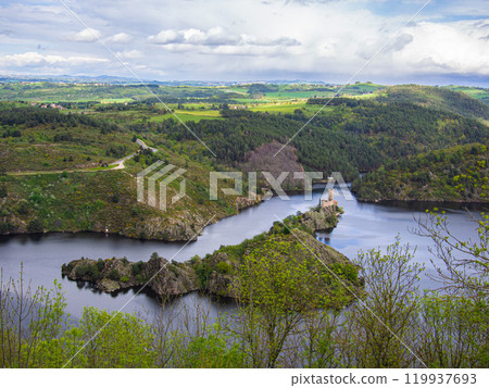 Beautiful scenery on the Loire. North of France Beautiful scenery on the Loire. North of France 119937693