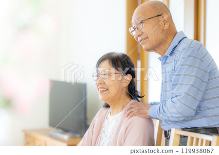 A smiling senior couple 119938067