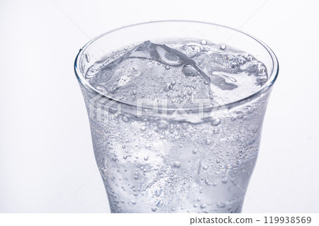 Carbonated water Carbonated water 119938569