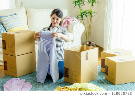 準備搬家的女人 119938758