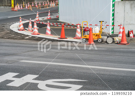 Road improvement works and restricted traffic areas Road improvement works and restricted traffic areas 119939210