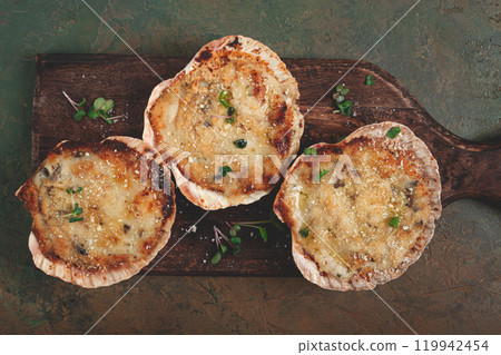 scallop shells, stuffed, baked with cheese, in the oven, julienne with scallops, scallop shells, stuffed, baked with cheese, in the oven, julienne with scallops, 119942454
