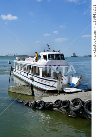 淡水渡輪船夫(台灣,新北市淡水區) 淡水渡輪船夫(台灣,新北市淡水區) 119943211