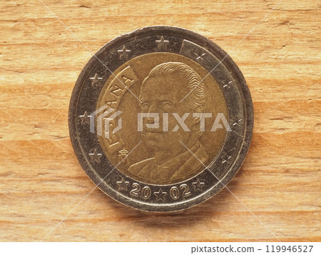 2 Euro coin showing king Juan Carlos I, currency of Spain, EU 2 Euro coin showing king Juan Carlos I, currency of Spain, EU 119946527
