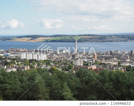 Aerial view of Dundee from Law hill Aerial view of Dundee from Law hill 119946632