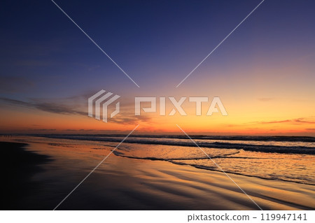 美麗的海灘日出 119947141