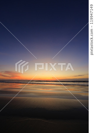 美麗的海灘日出 美麗的海灘日出 119947149