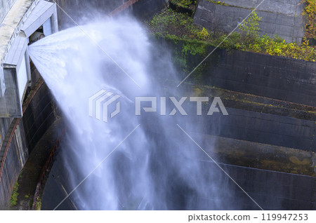 Tourist release of water from Hoheikyo Dam in Jozankei, Hokkaido 119947253