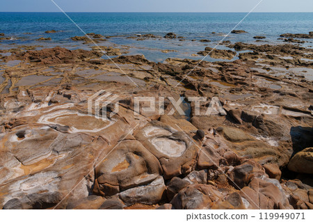 Rocky Shoreline with Natural Pools and Expansive Ocean View 119949071