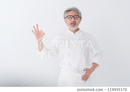 Male chef making an OK pose 119950178