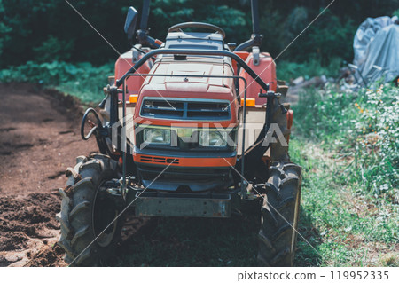 Tractor and field Tractor and field 119952335