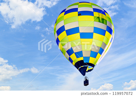 balloon, blue sky, fly 119957072