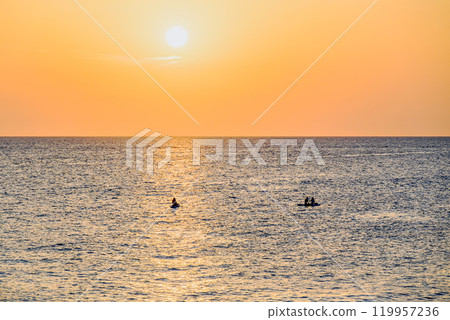 sunset, sky, silhouette 119957236