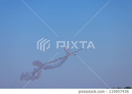 Blue impulse, corkscrew 119957436