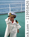 穿著日本海岸防衛隊制服的幼兒 119958426