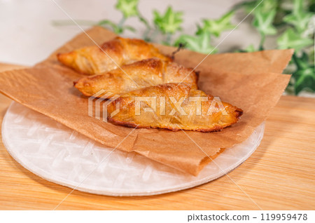 Baked rice paper croissants Baked rice paper croissants 119959478