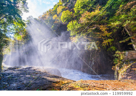 [Gunma Prefecture] Fukiware Falls during autumn 119959992