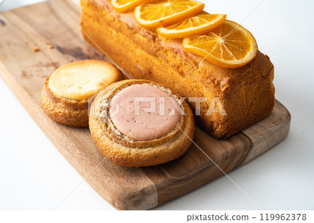 Tart that looks delicious 119962378