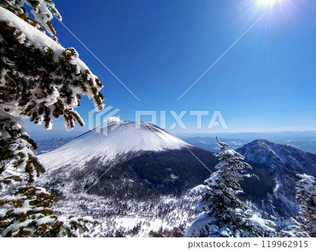 冬天的淺山雪景“Gateau Chocolat” 冬天的淺山雪景“Gateau Chocolat” 119962915