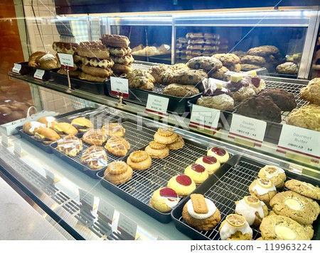 Popular cafes in Seoul 119963224