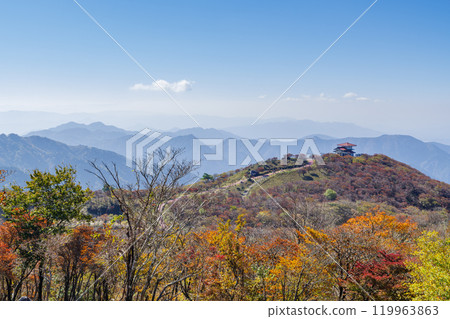 View of Ontake Daigongen and Iga from Mt. Gozaisho (Komonocho, Mie County, Mie Prefecture) View of Ontake Daigongen and Iga from Mt. Gozaisho (Komonocho, Mie County, Mie Prefecture) 119963863