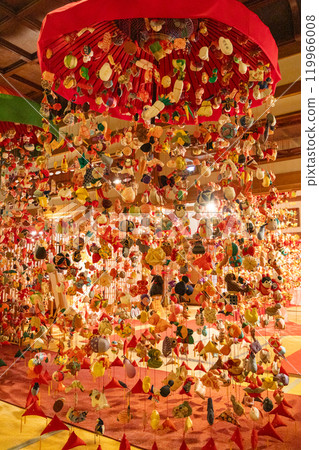 Japan's Three Greatest Hanging Decorations: Sakata's Umbrella Luck 119966008