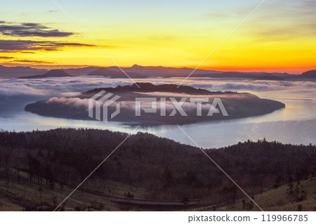 Sunrise of Lake Kussharo Sunrise of Lake Kussharo 119966785